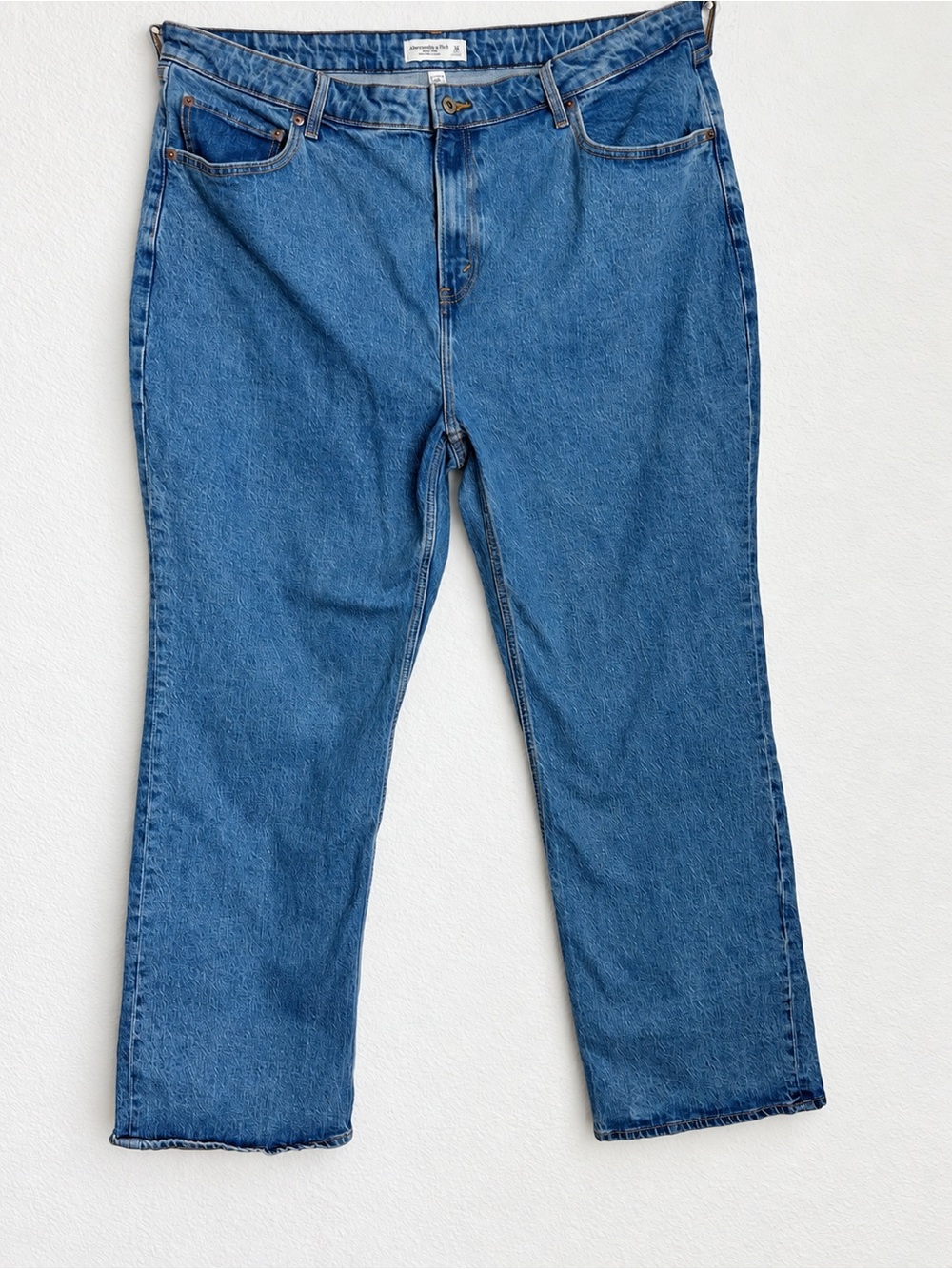 Abercrombie & Fitch Straight-Leg Jeans in Medium Blue Wash